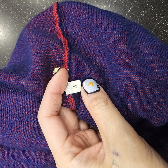 Gucci kids GUCCY sweater size 4 like new - Picture 2 of 6